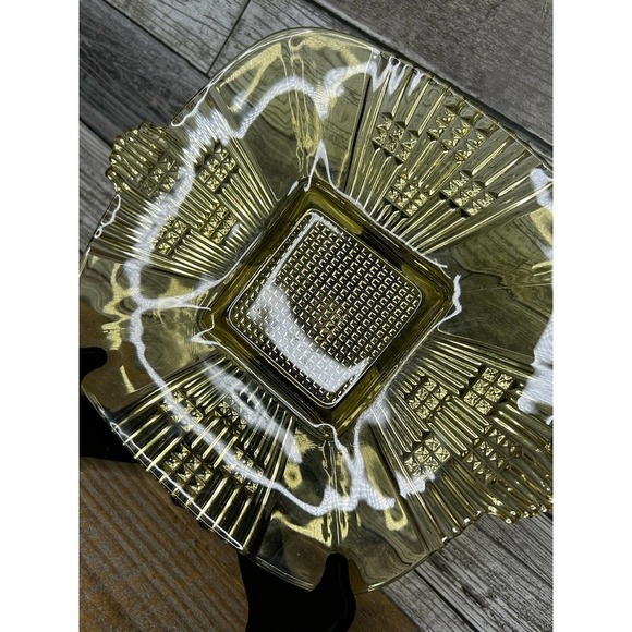 Vintage‎ 1930s Imperial Glass Yellow Beaded Block Plate - Picture 3 of 7